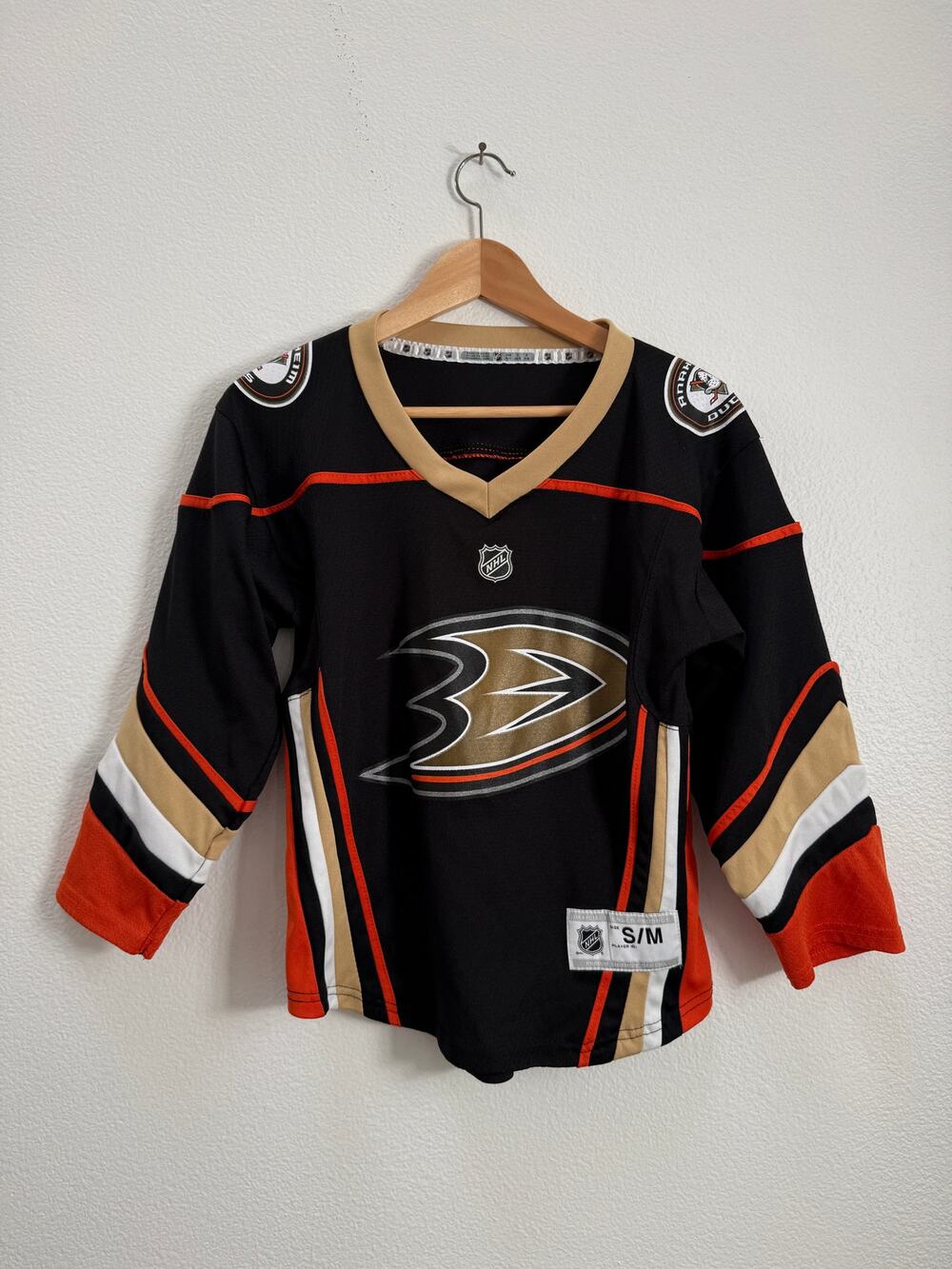 Youth NHL Anaheim Ducks Black Replica Jersey - Size S/M